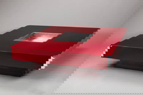 Willy Rizzo (1928-2013) - Alveo, 1970 ca.: h 35 x 120 x 120 cm coffee table in red lacquered wood with central compartment and chrome metal trimManufactured by Mario Sabot