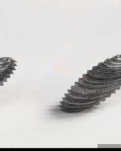 Lorenzo Burchiellaro (1933) - Sculpture, 1970 ca.: h 9 x diam 6 cm metal.Signed under the base