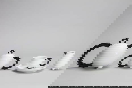 Matteo Thun - Fantasia, 1980 ca.: different sizes breakfast set, composed by a teapot, a sugar bowl, a milk jug and a cup and saucer, in black and white glazed porcelainManufactured by Arzberg