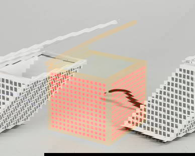 Franco Bettonica - Cuboluce, 1970 ca.: h 11 x 10,5 x 10,5 cm table lamp, white and red plasticManufactured by Cini&Nils