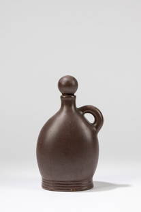 Giuseppe Porcheddu - Bottle with cap, 1930 ca.: h 22 x 10 x 8 cm in glazed ceramic.Manufactured by RomettiMarked on baseCreazioni Porcheddu rometti italy