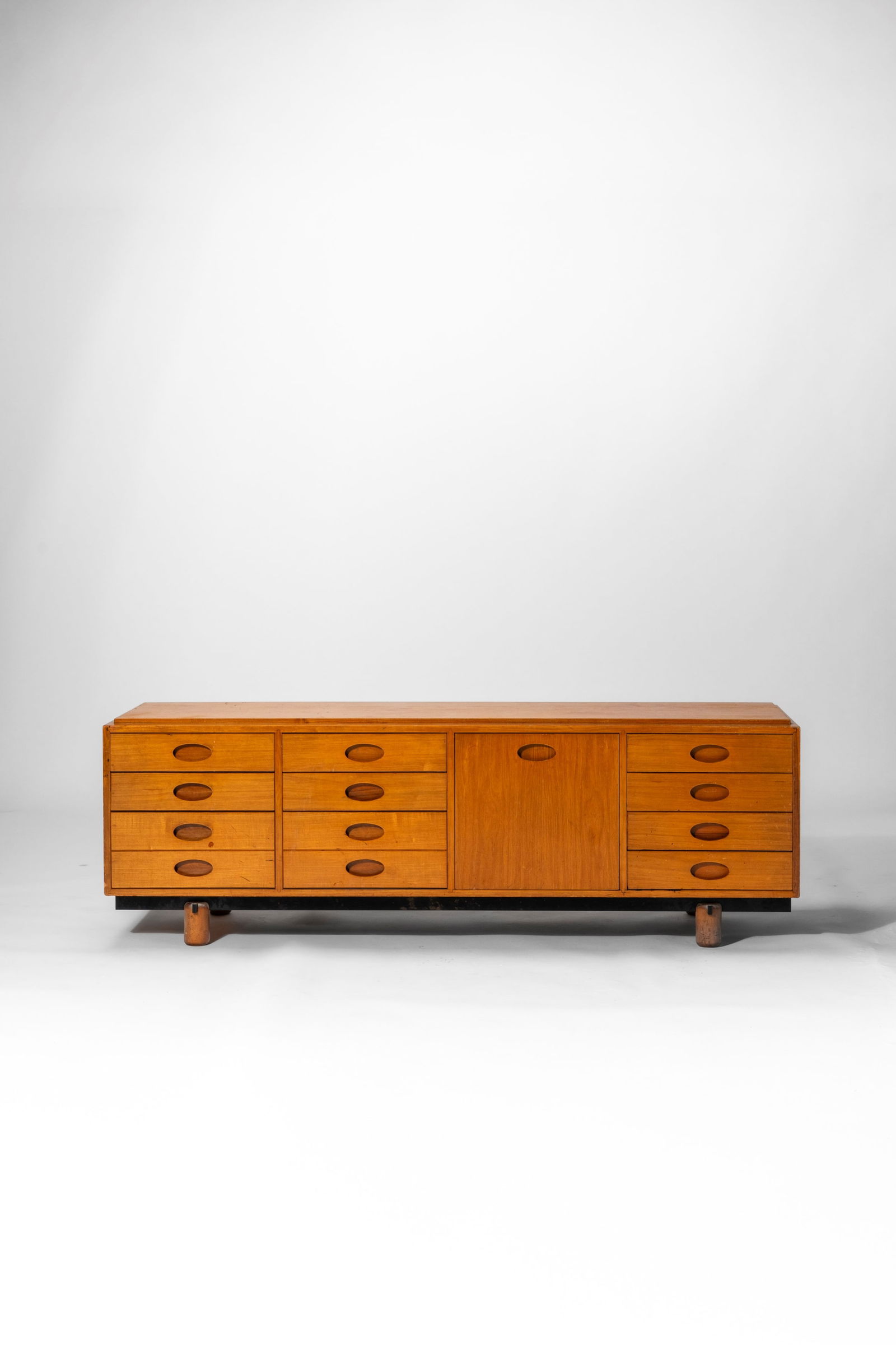 Gianfranco Frattini (Padova 15/05/1926 - Milano 06/04/2004)  - Unique chest of drawers, from PBH (1 of 9)