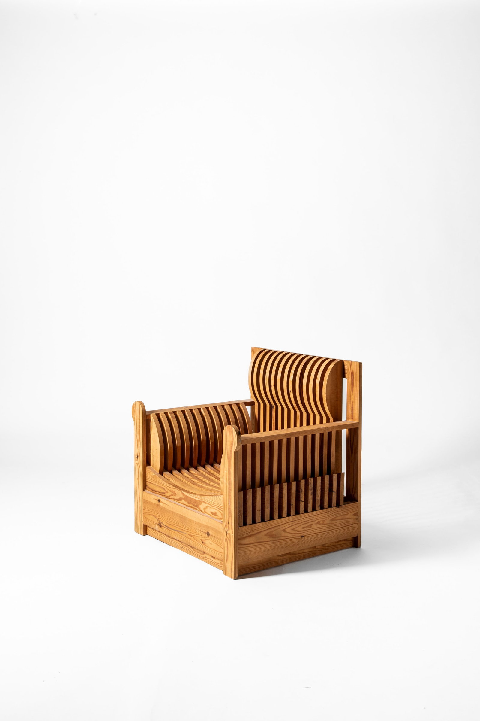 Mario Ceroli (Castel Frentano 1938) - Armchair 'Acqua e Terra' model from the 'Mobili nella Valle' (1 of 5)