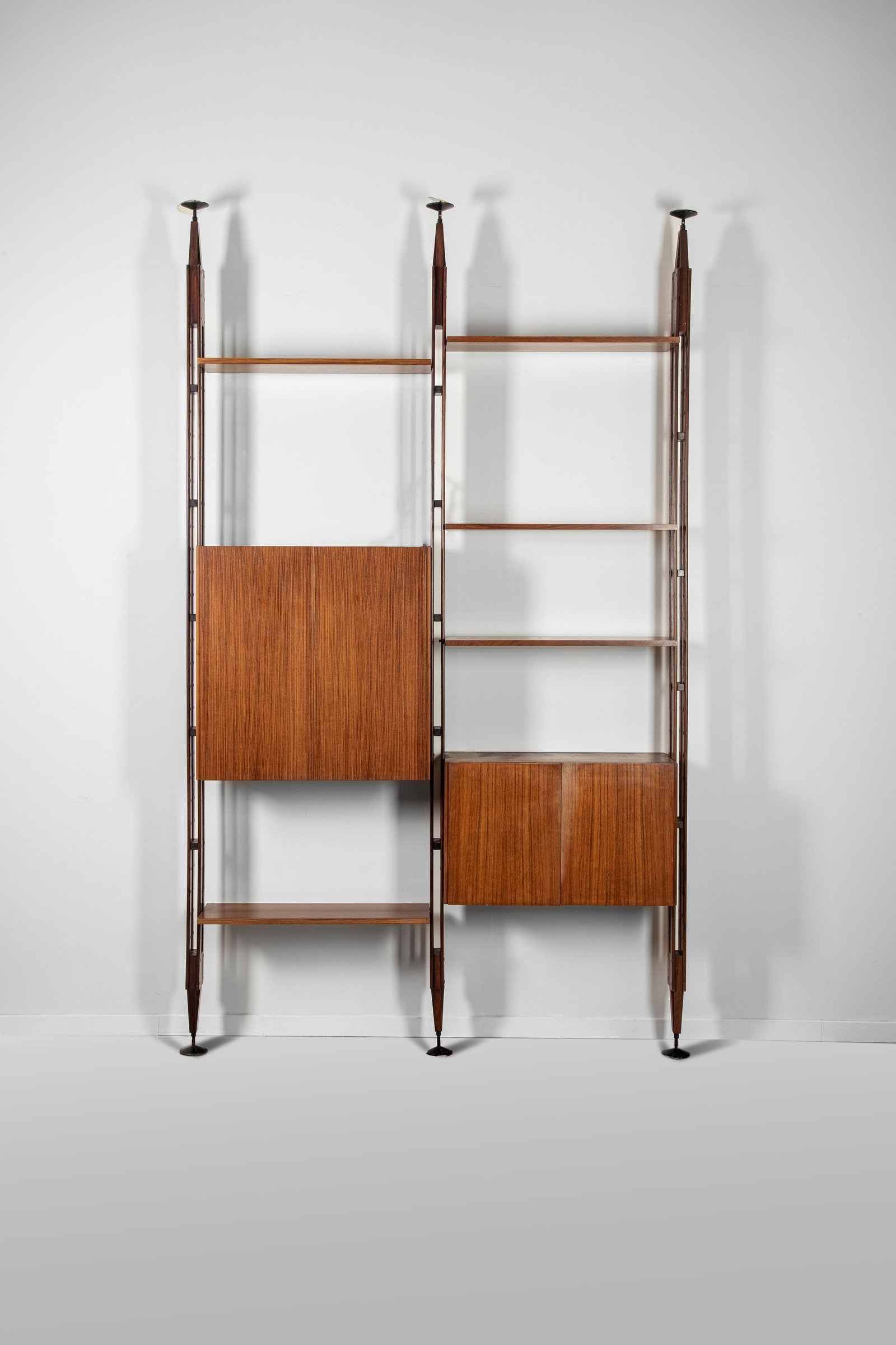 Franco Albini (1905 - 1977) - Modular bookcase model no. LB7, 1957 (1 of 4)