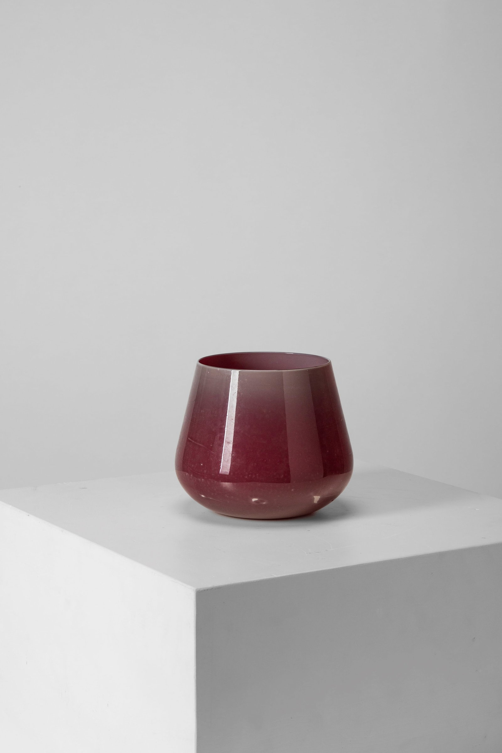 Seguso Vetri d’Arte - Incamiciato vase ' pesco oro' , 1937 (1 of 2)