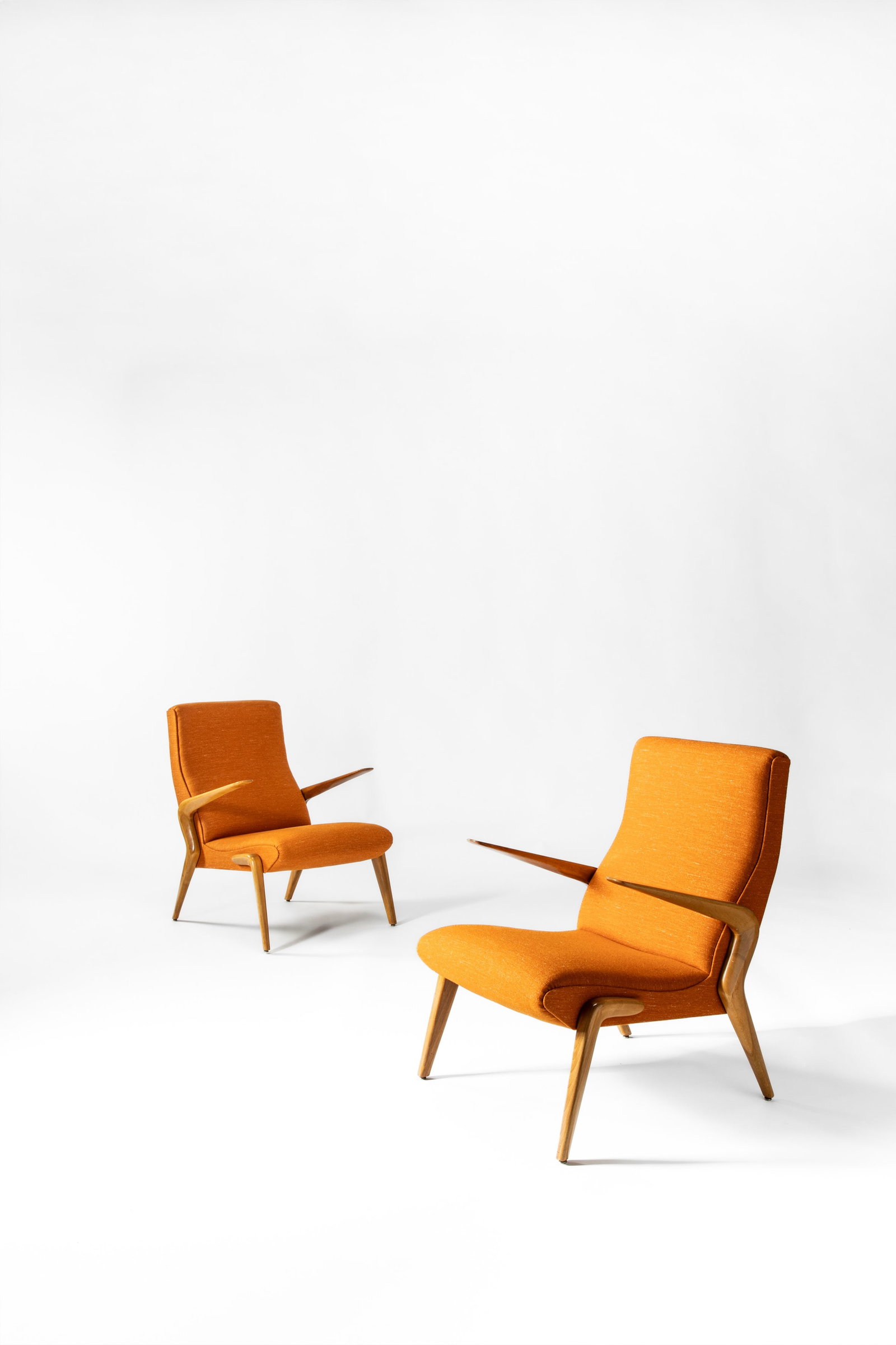 Osvaldo Borsani (Varedo 17/08/1911 - Milano 16/04/1985) - Pair of armchairs model no. P71, 1954 (1 of 2)