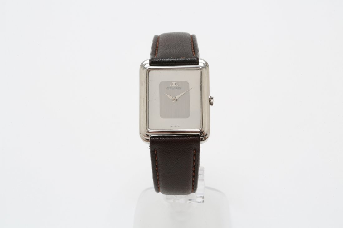 1970s Stainless Steel Jaeger LeCoultre: With over 180 kinds of watchmaking technologies, Jaeger LeCoultre is recognized for producing watches of the greatest cutting-edge and unique technologies. The LeCoultre family heritage dates back to 