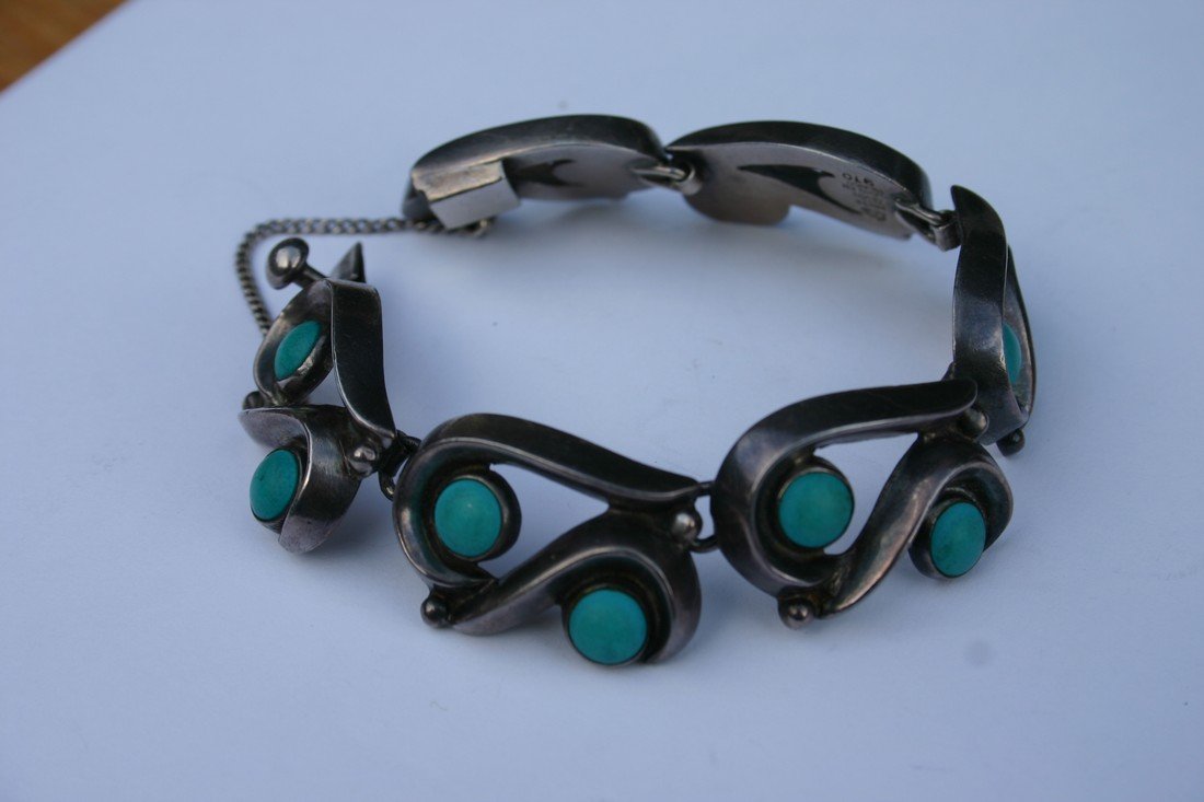 Moto 970 Silver Taxco Comma Bracelet (1 of 3)