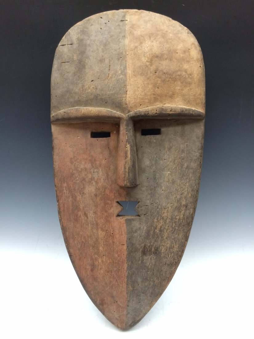 Vuvi mask from Gabon (1 of 5)