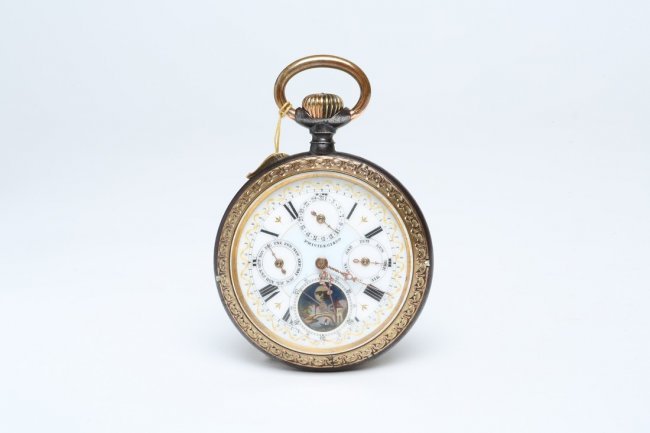 1880s Gold & Gunmetal Privilegiado Pocket Watch: Privilegiado was a Swiss watchmaker to the Argentinian market. The company was known for its unique use of moon phases and multiple languages on its watches. Movement: Swiss Mechanism Dial: Porcelain 