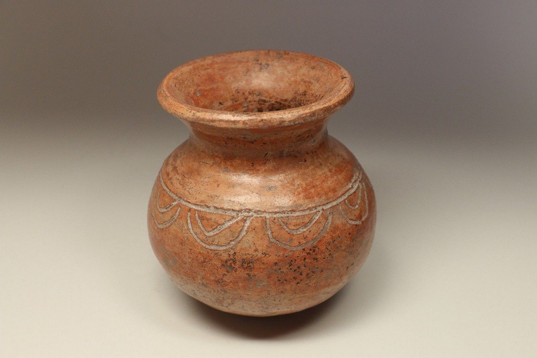 Pre-Columbian Mayan Pottery Olla - Incised Design (1 of 4)