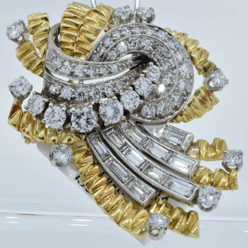 VAN CLEEF diamond brooch (1 of 5)