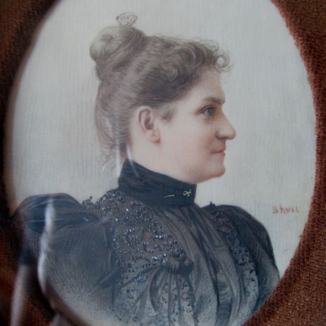 Beautiful Antique Miniature Painting Of Lovely Lady (1 of 4)