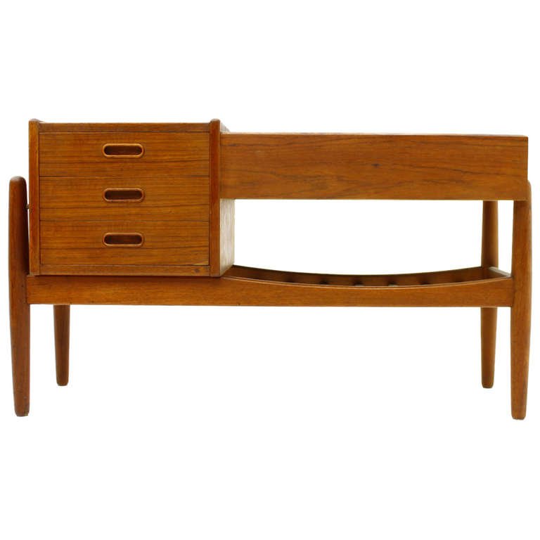 Arne Wahl Iversen for Vinde Møbelfabrik Console/Planter (1 of 5)