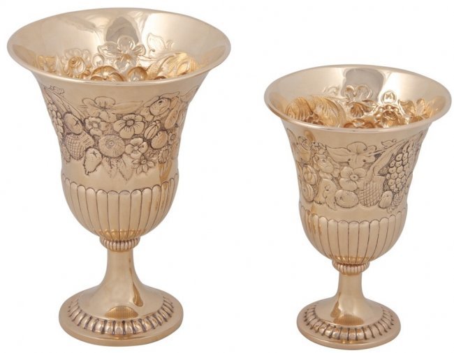 TWO 14K GOLD HAND CHASES FOOTED GOBLETS / KIDDUSH CUPS (1 of 3)
