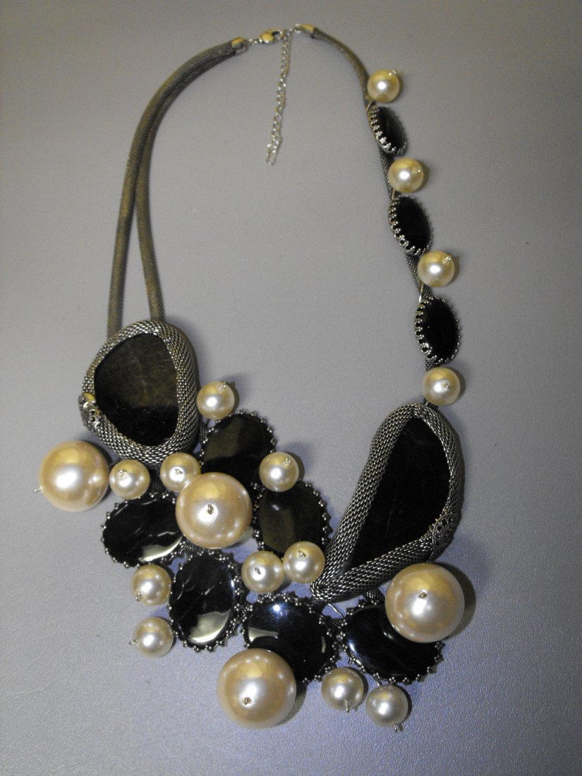 Faux Pearl & Onyx (1 of 2)