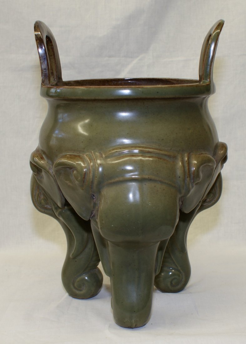 Large green glaze censer. Ming Period. (1 of 1)
