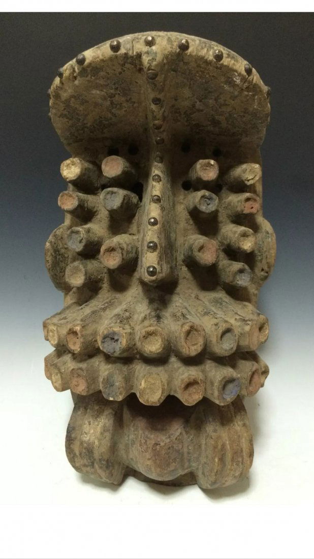 Large Dan Guere Mask (1 of 7)