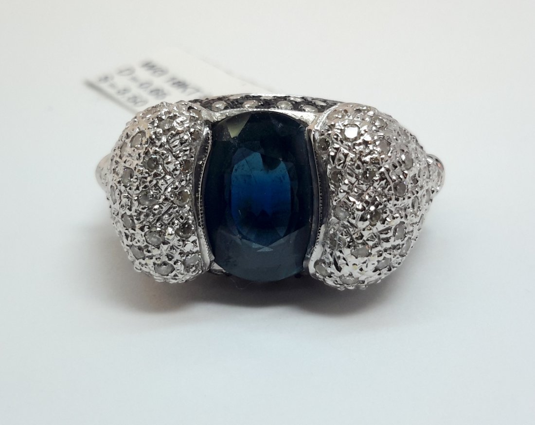 18K W/G DIAMOND /SAPPHIRE RING, This stunning ring has (1 of 8)