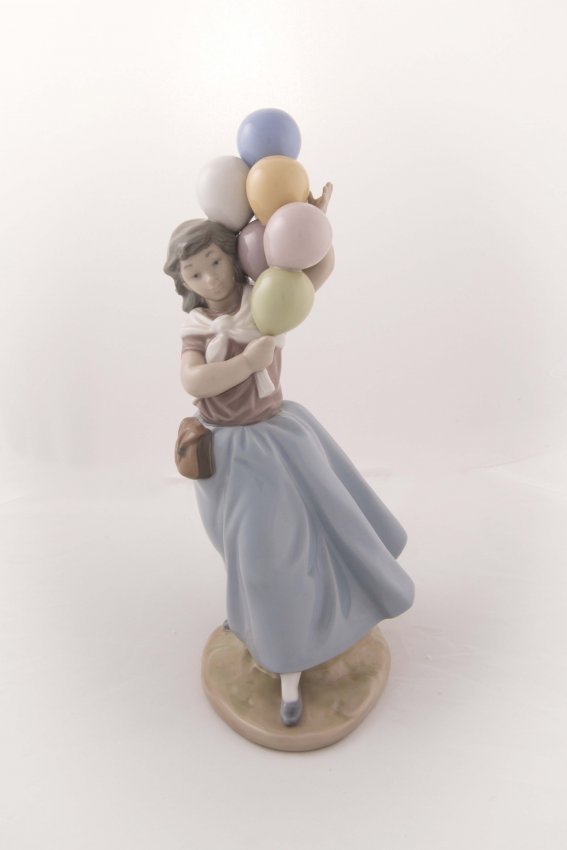 Lladro - Balloon Seller (1 of 3)