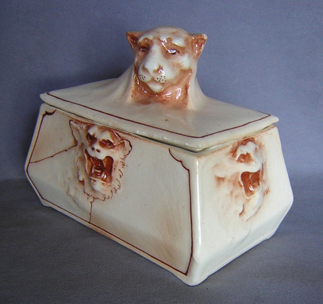 Antique Austrian Tobacco Humidor with Lions, Lioness (1 of 5)