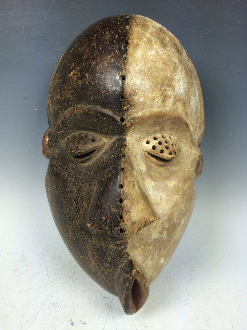 Pende Mask (1 of 4)