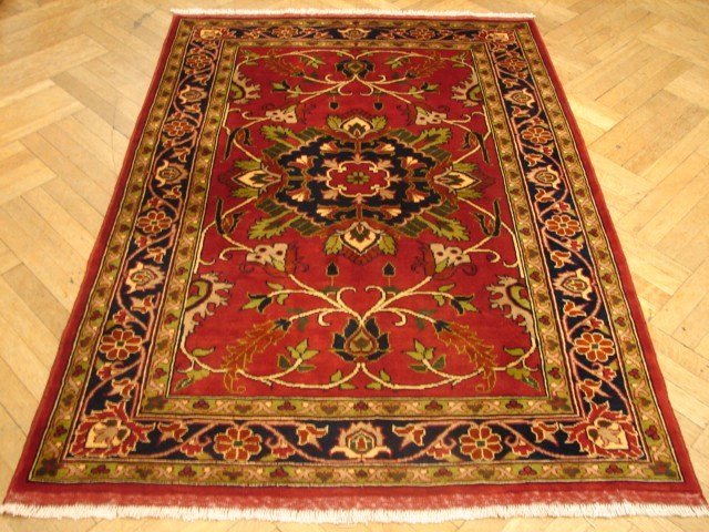 Unusual Heriz 6x4 Genuine Handmade Quality Wool Carpet (1 of 5)
