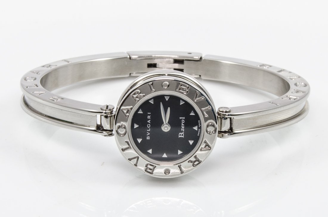 Bvlgari BZ220: Brand: Bvlgari Model: BZ220 Serial: D135651 Stainless steel case and bracelet (bangle style) black dial Reference Number: 8092