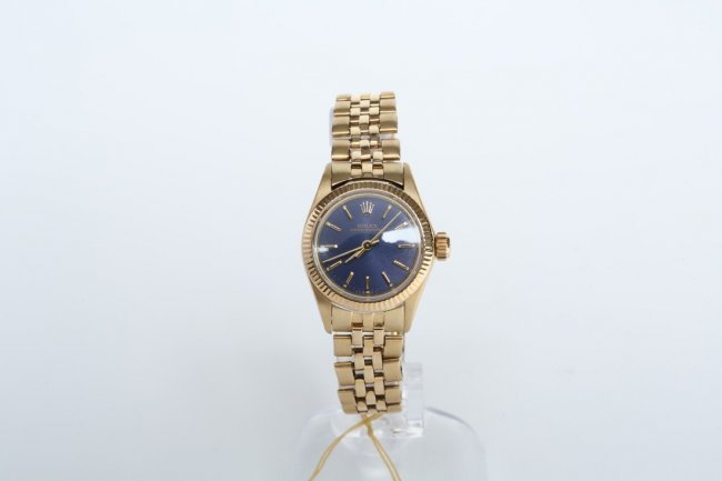 Ladies 1982 18k Rolex Watch (1 of 4)