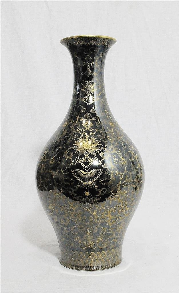 Chinese Monochrome Black Glaze Porcelain Vase With Mark (1 of 5)