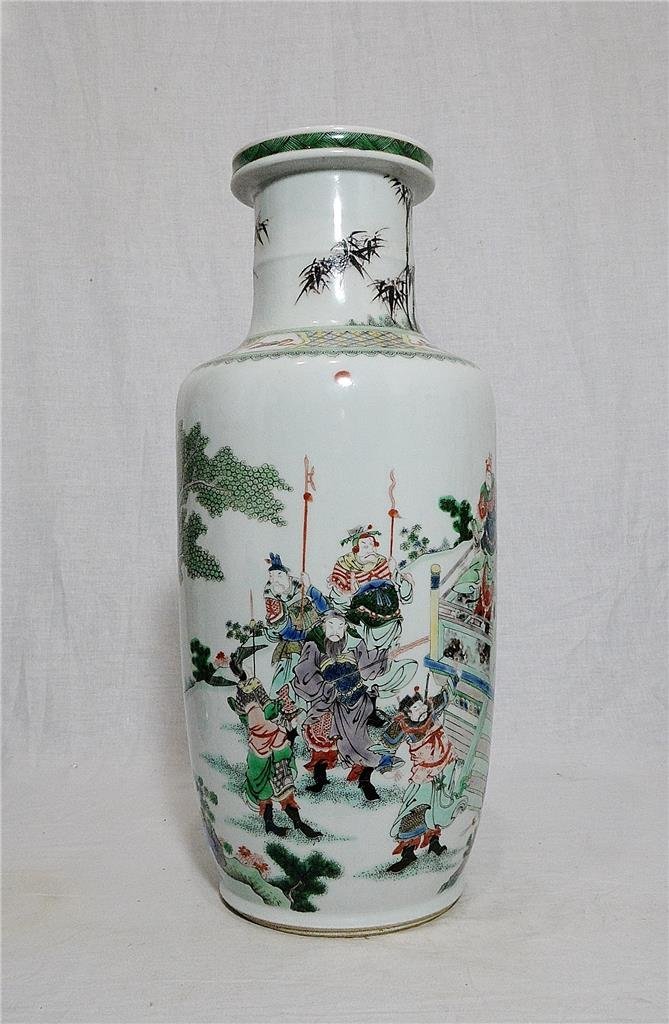 Chinese Wu-Cai Porcelain Vase: Chinese Wu-Cai porcelain vase, decorated with warriors. Good condition. 18.5" height. Buyer Pays Shipping Ships From California LA Ref: NIS-2383