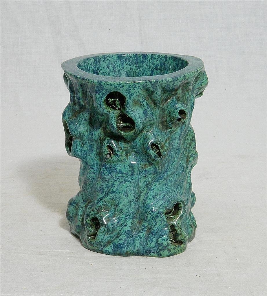 Chinese Lu-Jun Porcelain Pen Holder: Chinese Lu-Jun glaze porcelain pen holder. Four relief of Chinese character studio mark on the base. Good condition. 4.5" height. Buyer Pays Shipping Ships From California LA Ref: NIS-2431