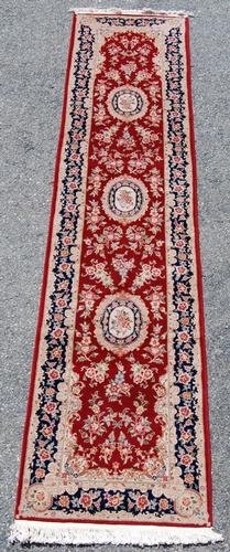 CAPTIVATING KASHAN DESIGN RUNNER W/SILK HIGHLIGHTS (1 of 4)