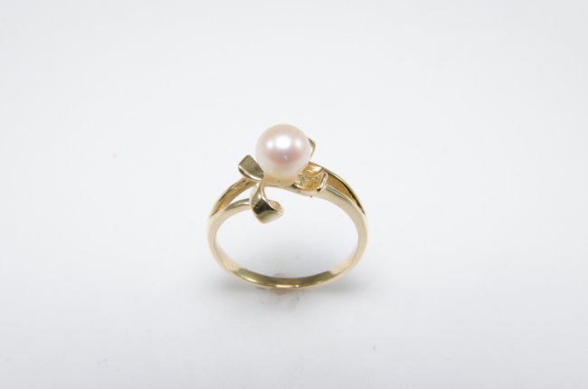 14k Yellow Gold Pearl Ring (1 of 3)