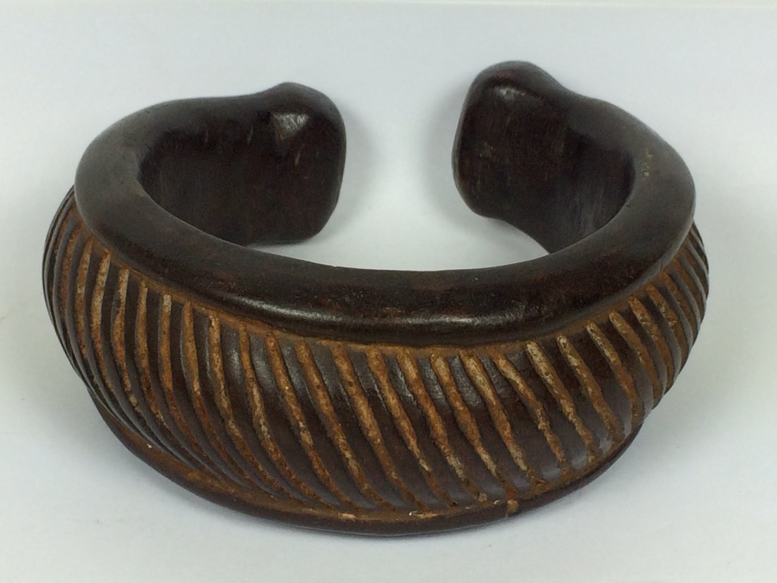 Wooden Currency/Bracelet (1 of 4)