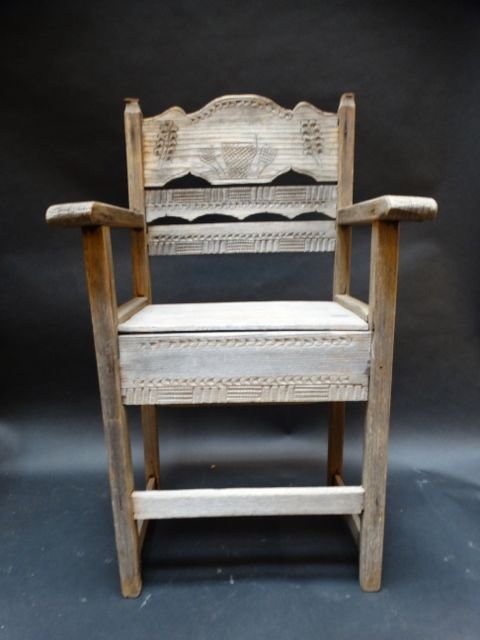 Spanish Colonial New Mexican Chair F1326 (1 of 5)