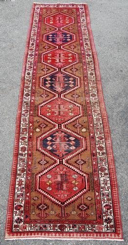 PERSIAN TRIBAL RUNNER (1 of 4)