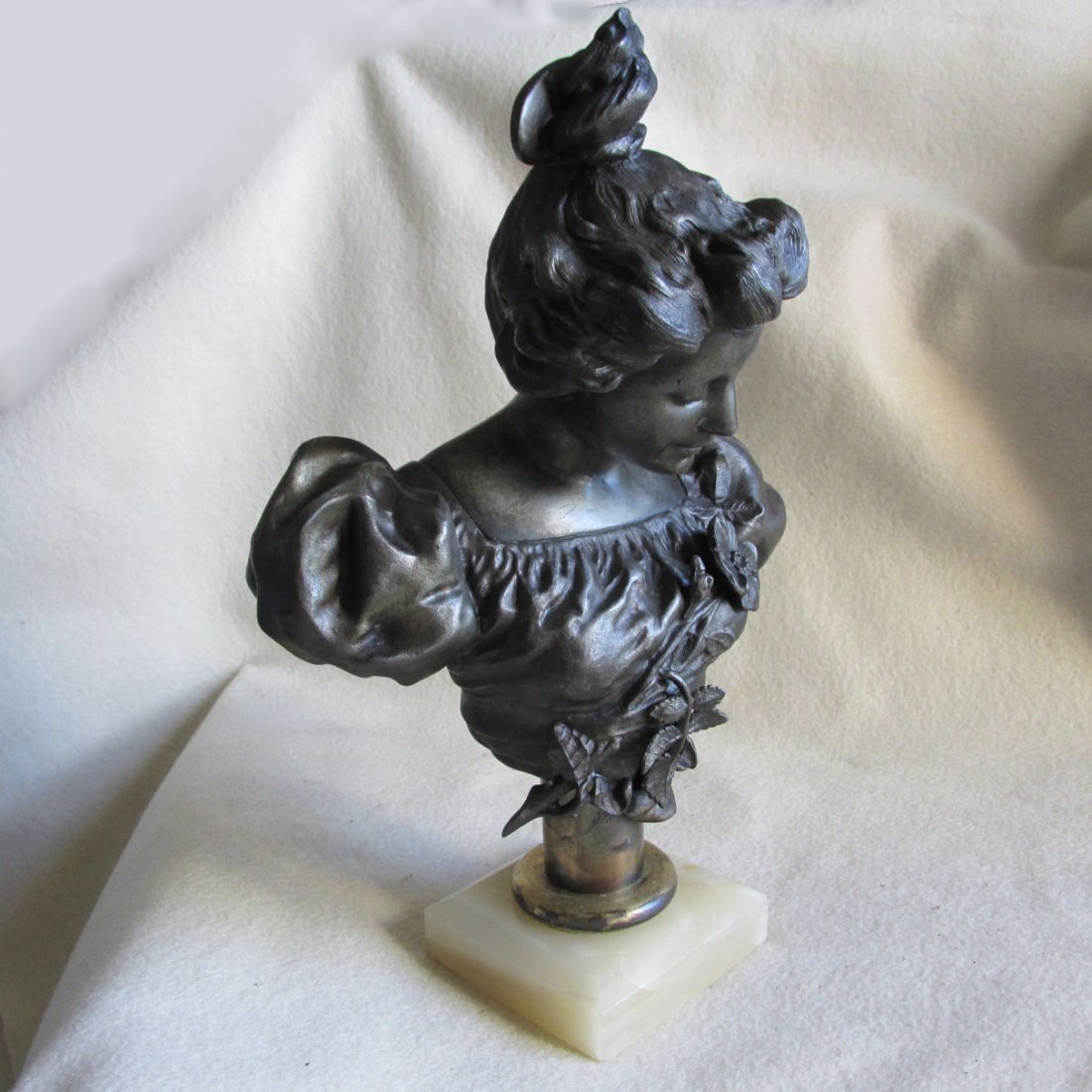 Antique Art Nouveau Bust Lovely Lady (1 of 6)