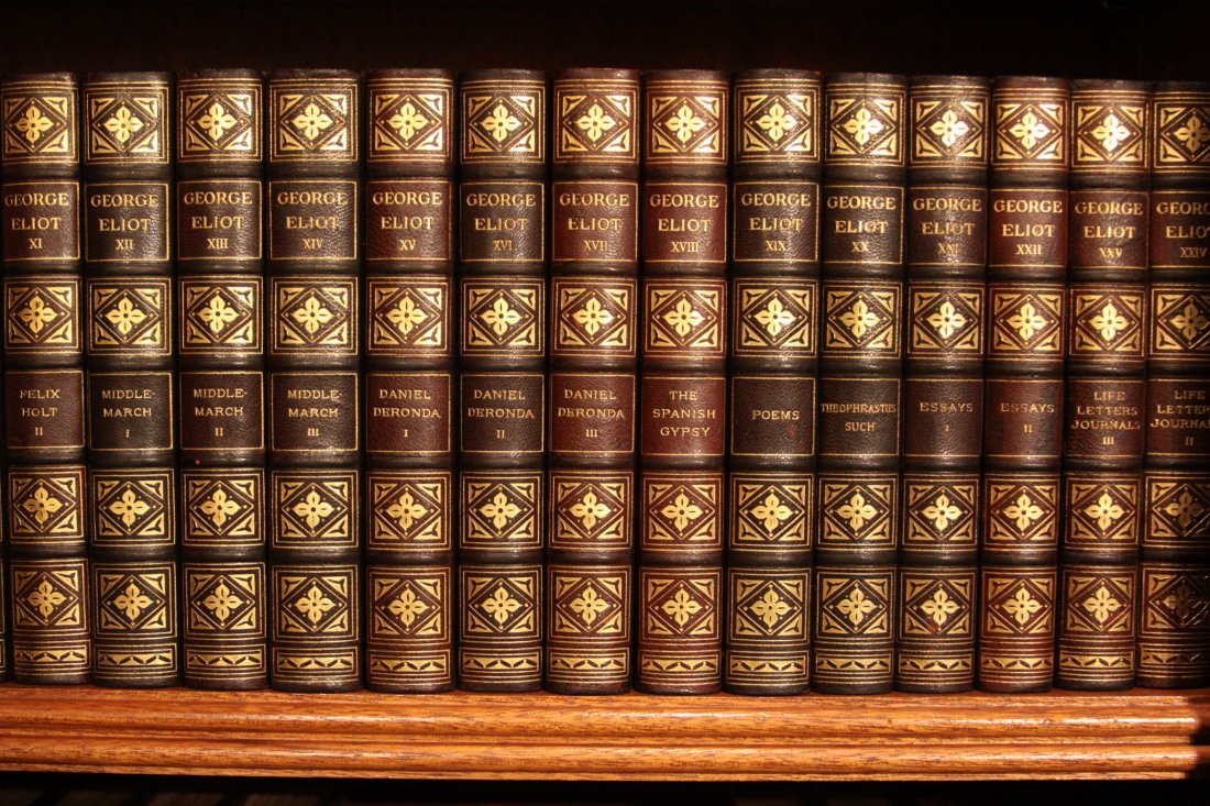 25 vols. George Eliot Works Warwickshire Edition: Bound in 3/4 wine morocco, MB, TEG,RB, gilt panels.Illustrated. Pub. Boston: Houghton & Mifflin co. 1907 Free shipping for this item within the continental US.