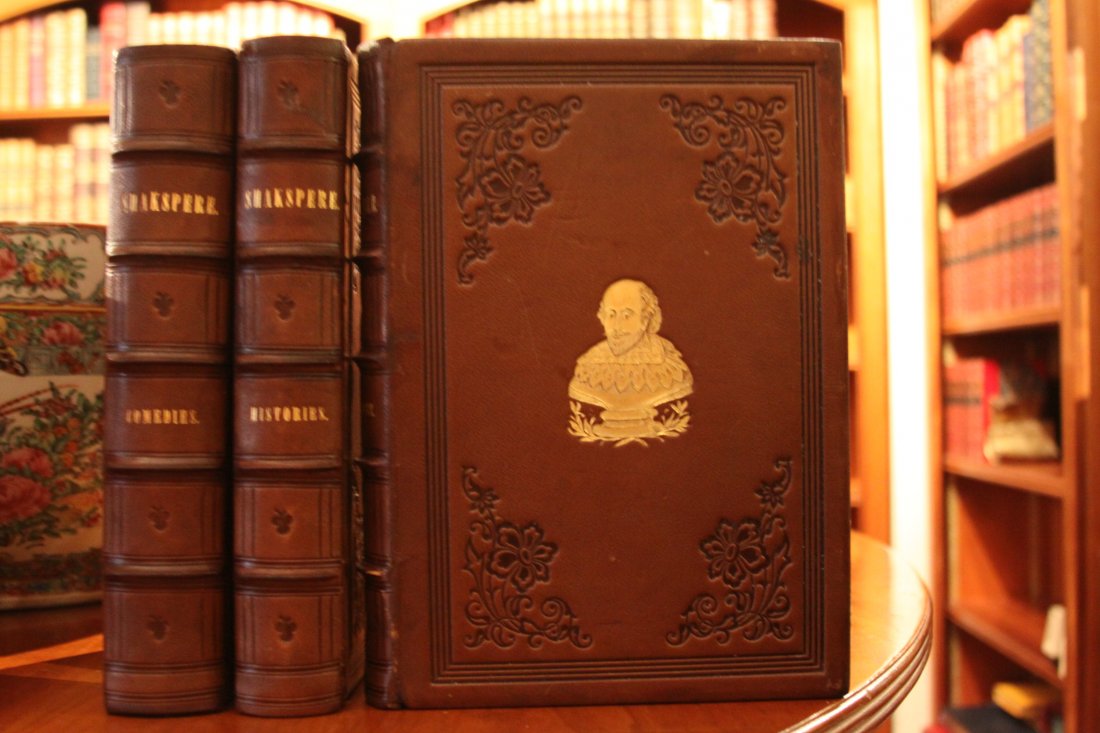 3 vols. William Shakespeare. The Comlete Works. (1 of 1)