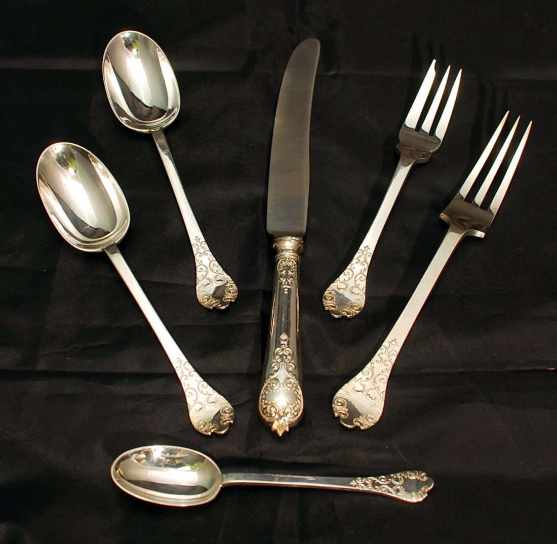 CJ Vander William and Mary Sterling Silver Flatware (1 of 8)
