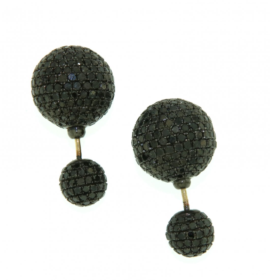 Black Diamond studded Double sided ball Earring: Gold:18kt:1.98g,Diamond:7.36ct,Silver:7.28g,Front-8mm, Back-14mm Free shipping for this item within the continental US. Please note that this lot has a reserve. When you leave a bid in advance of the