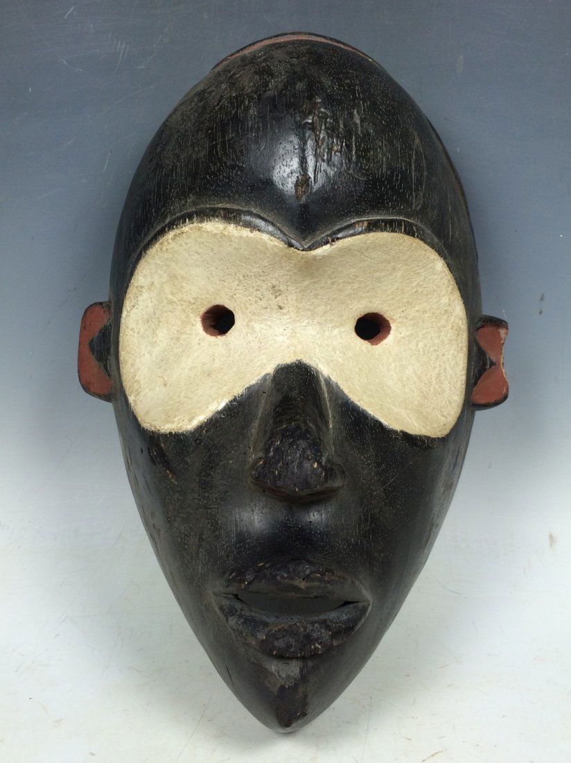 BACONGO MASK (1 of 4)