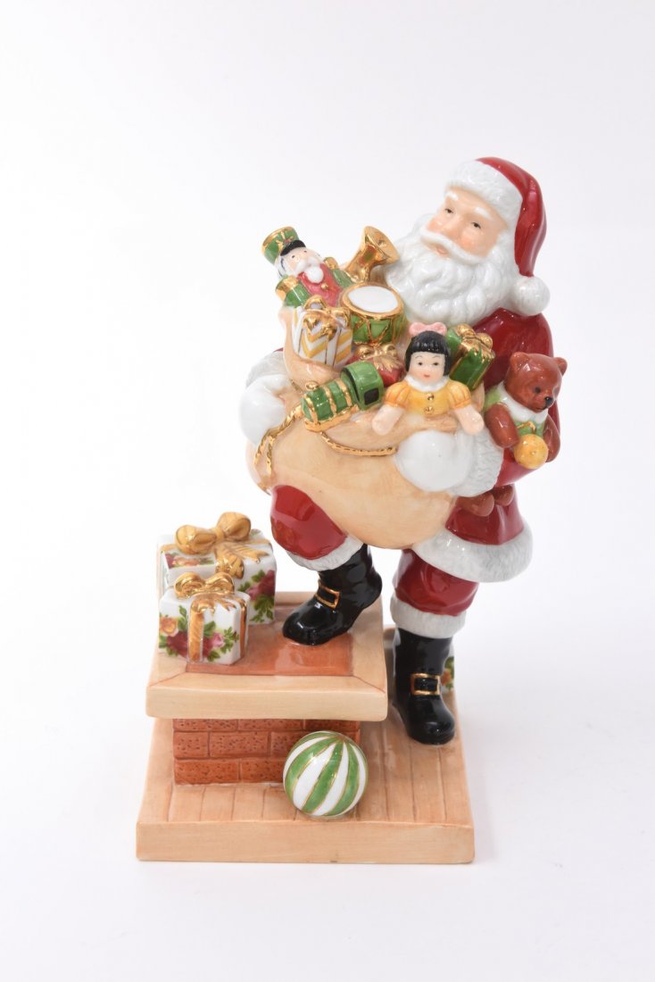 Royal Doulton Figurine Santa Claus Royal Albert 2004: Royal Doulton Figurine Santa Claus Royal Albert 2004 Limited Edition RA5, H. 8.75" Flat rate shipping details: 1 item - $10 2 items - $15 3 items - $20 4 items - $25 5 items - $30 6+ items - $35