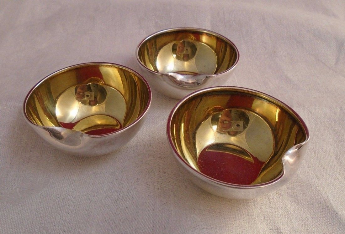 Tiffany sterling "Thumbprint" Set of 3 bowls (1 of 3)