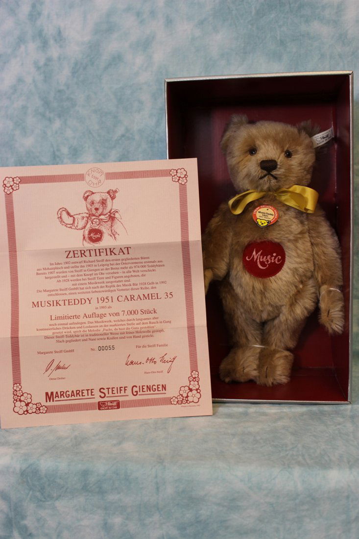 Steiff Musical Teddy, Replica 1951 EAN 408458 (1 of 5)