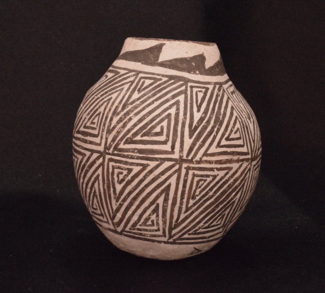 Native American Acoma Pueblo Pottery, by Mary Tolivas (1 of 5)