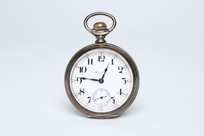 1920s Oversize Case Silver Hamilton Pocket Watch: When sporting a Hamilton watch, one is wearing a watch filled with American spirit and unique personality. This Swiss watchmaking company is a pioneer in the worlds of aviation, cinema, electric and d