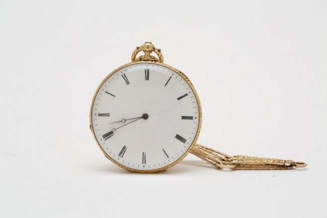 1900s 18kt Gold and Enamel Pocket Watch: Movement: Key Wind Dial: Porcelain White Metal: 18kt Gold Diameter: 44mm Weight: 51 Grams 1. Fob Circa: 1900s Additional Information: with key Ref. No.: LA75A