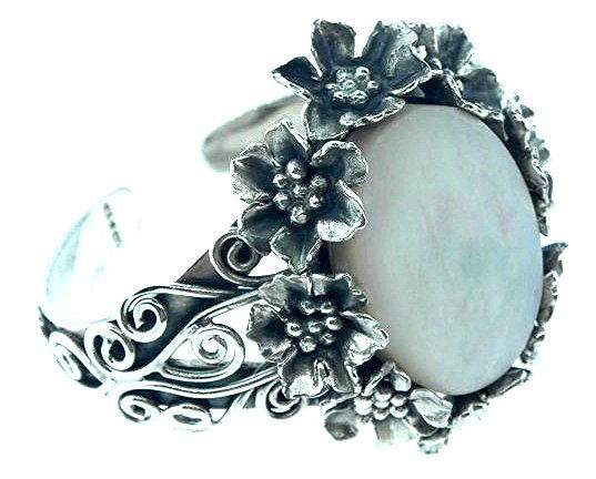 BRACELETMOTHER OF PEARL CUFF ORNATE STERLING SILVER (1 of 3)